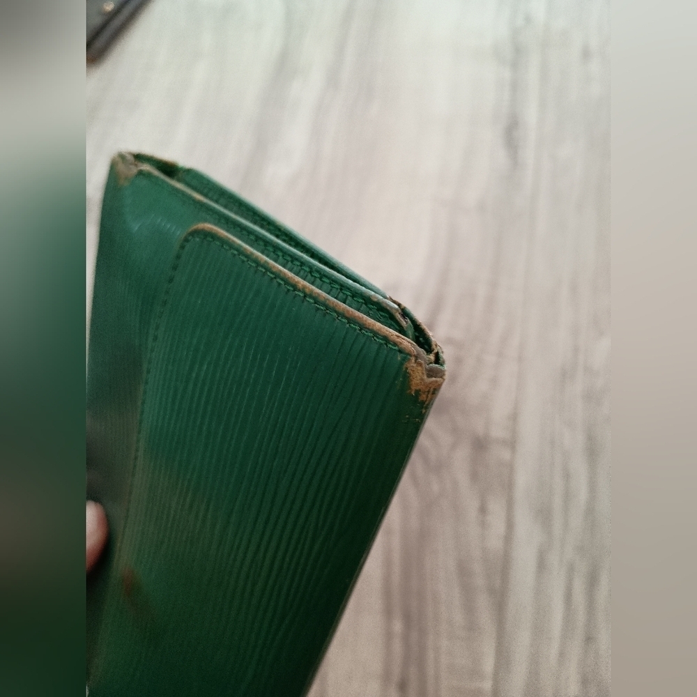 Louis Vuitton Green Epi Long Wallet - Picture 5 of 16